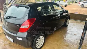 Hyundai i20 2013 Black