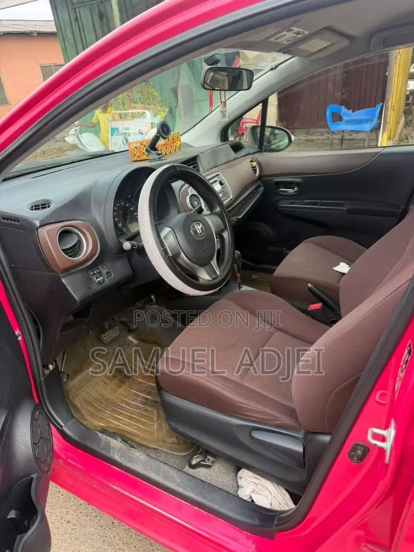 Toyota Vitz 2013