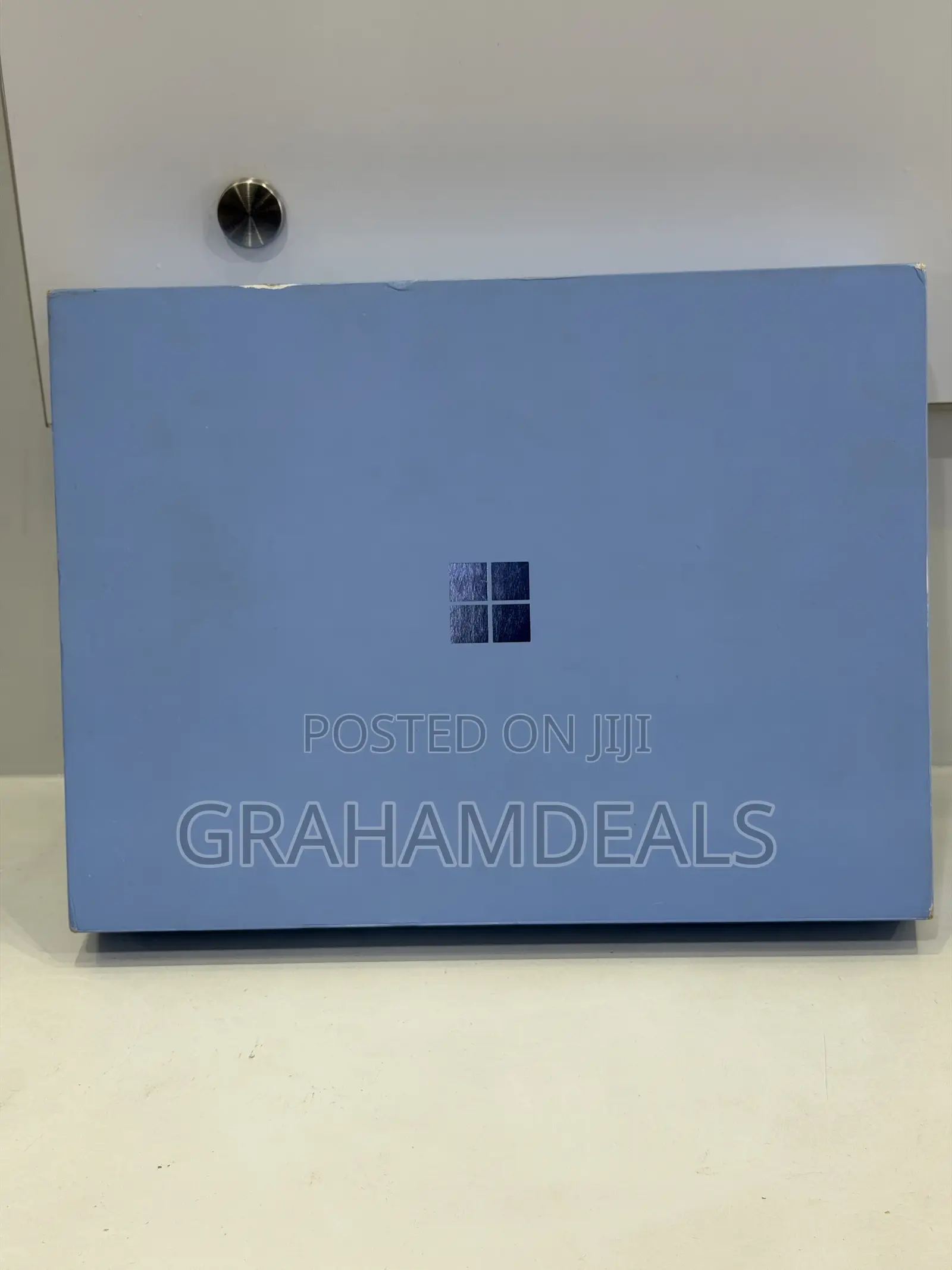New Microsoft Surface Pro 11th Edition, a Copilot+ PC 16GB SSD 1T