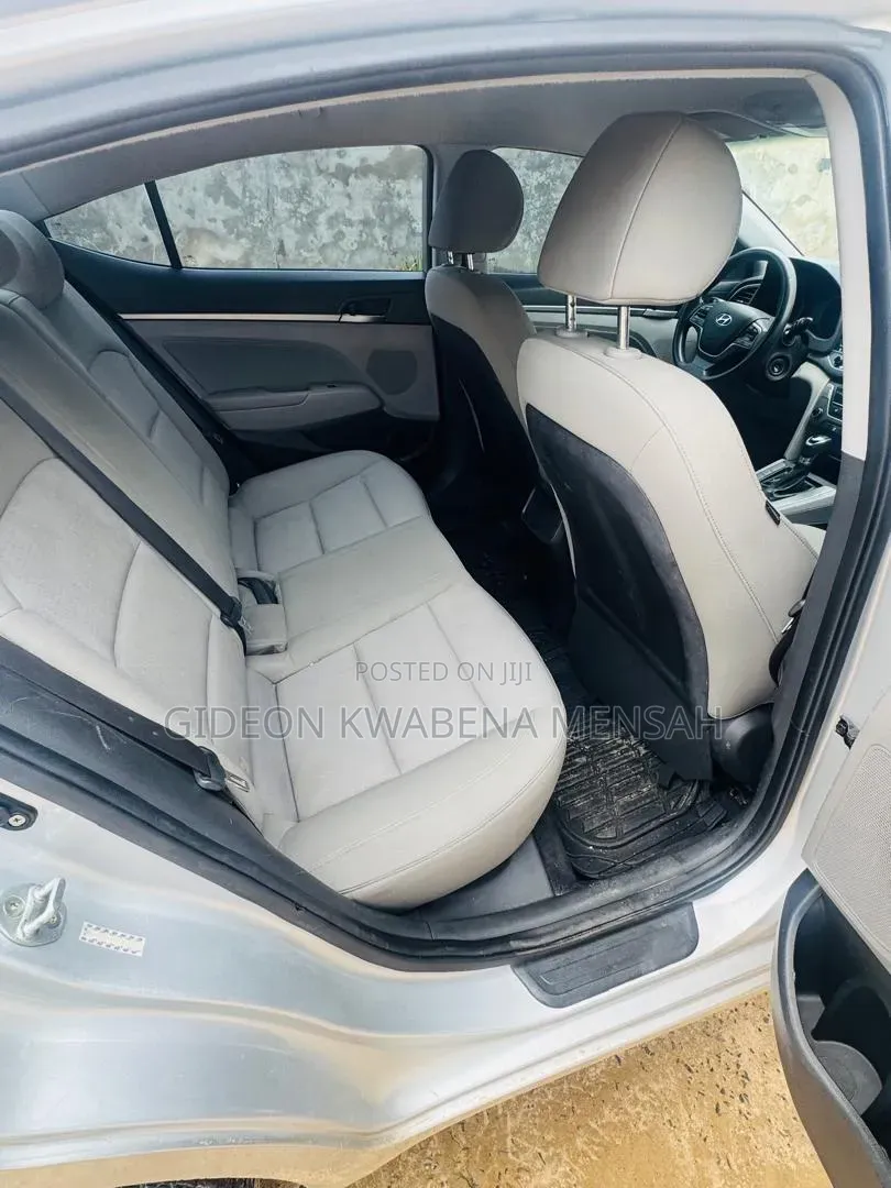 Hyundai Elantra 2017 White