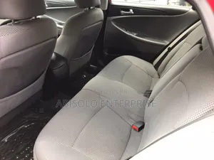 Hyundai Sonata SE 2.0T Sedan FWD (2.0L 4cyl 6A) 2012 Red