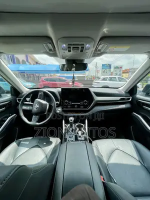 Toyota Highlander Limited AWD 2023 Black