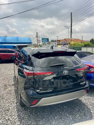 Toyota Highlander Limited AWD 2023 Black