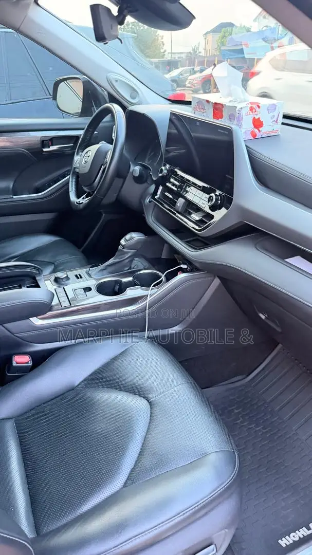 Toyota Highlander Platinum 2021 Black
