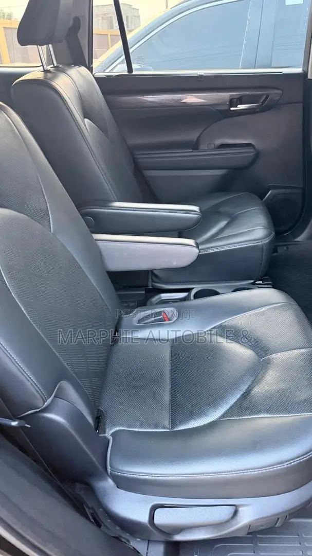 Toyota Highlander Platinum 2021 Black