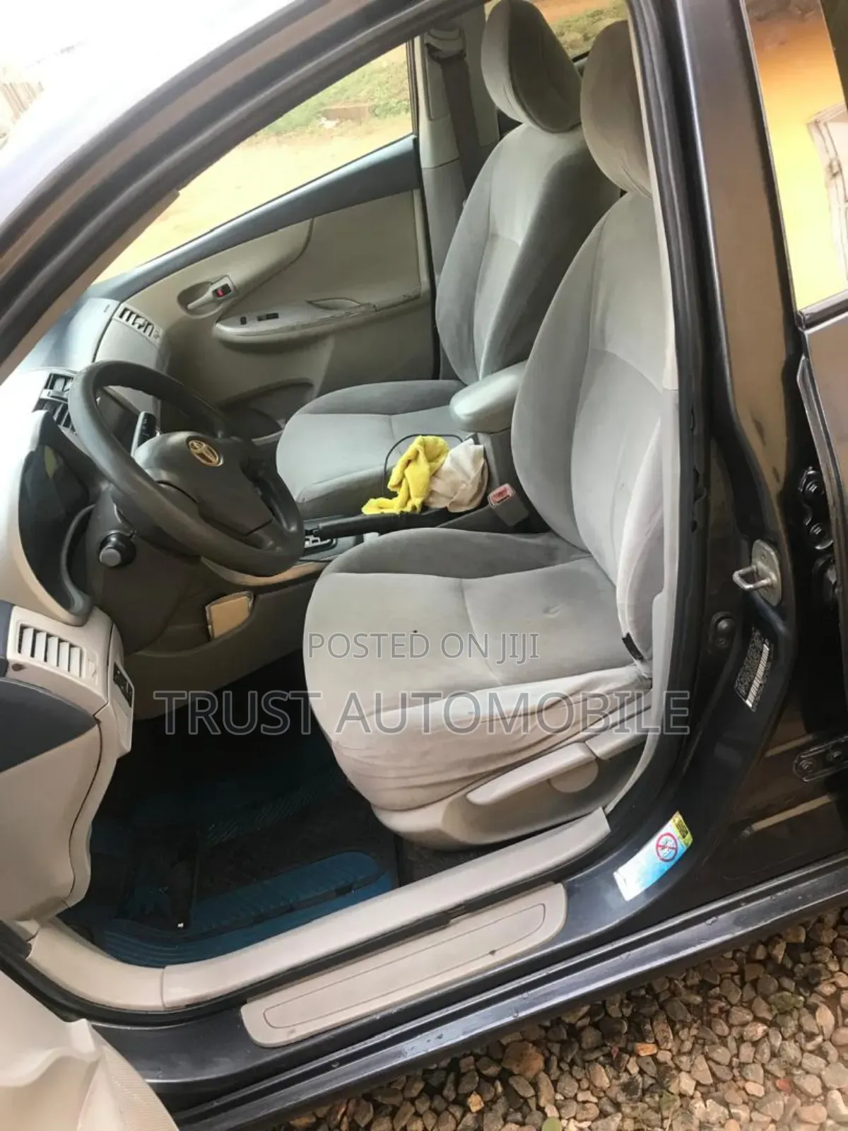 Toyota Corolla LE 4dr Sedan (1.8L 4 cyl 4A) 2009 Gray