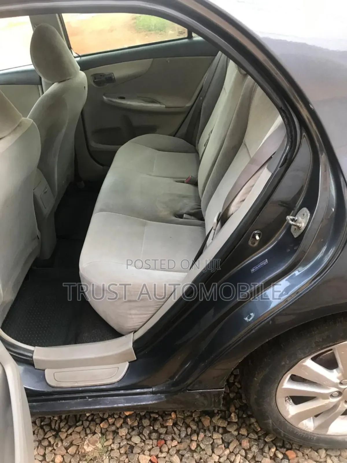 Toyota Corolla LE 4dr Sedan (1.8L 4 cyl 4A) 2009 Gray