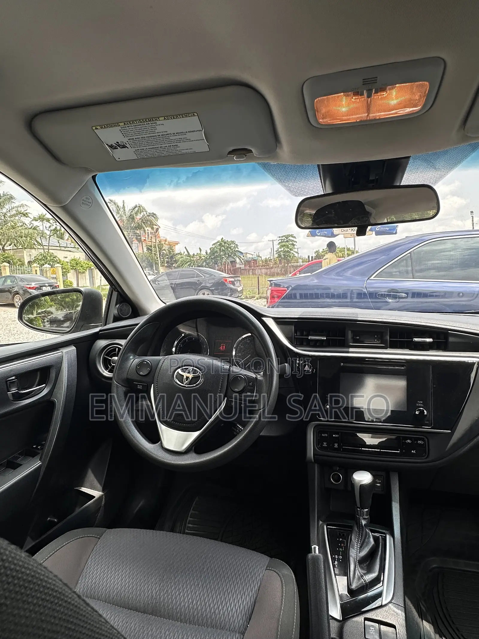 Toyota Corolla LE (1.8L 4cyl 2A) 2018 Black