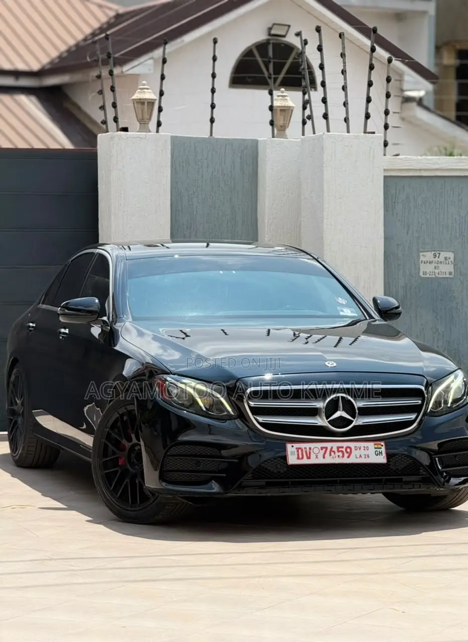 Mercedes-Benz E300 4Matic AWD Sedan (2.0L 4cyl 9A) 2017 Black