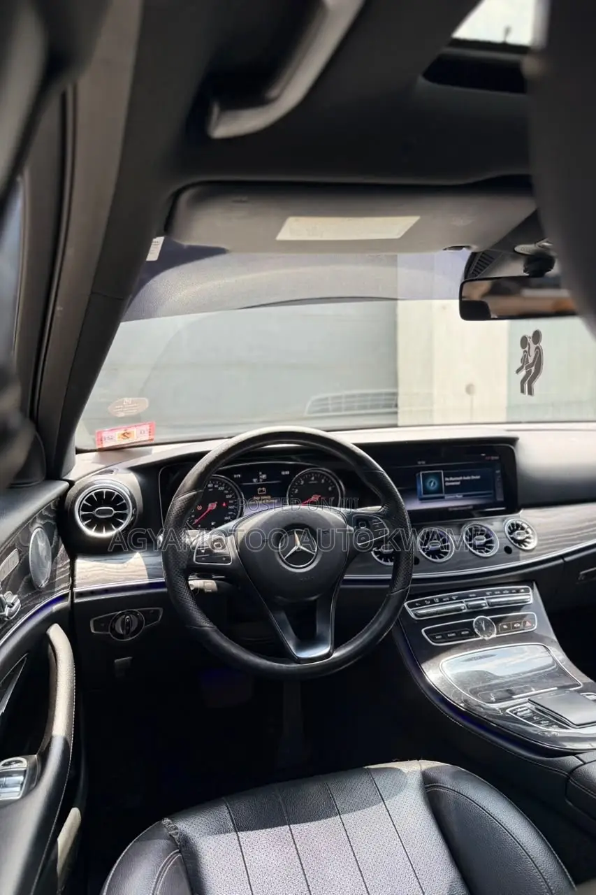 Mercedes-Benz E300 4Matic AWD Sedan (2.0L 4cyl 9A) 2017 Black