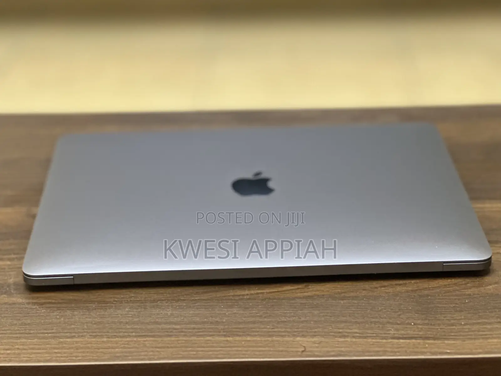 Laptop Apple MacBook Pro 2022 M2 8GB Intel Core M2 SSD 256GB