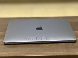 Laptop Apple MacBook Pro 2022 M2 8GB Intel Core M2 SSD 256GB