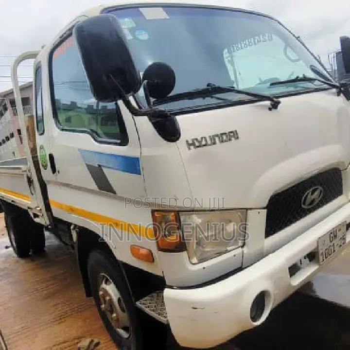 Hyundai Mighty Flatbed Truck – 2007 Model