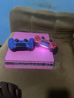Play Station 4