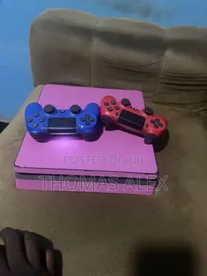 Play Station 4