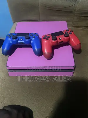 Play Station 4