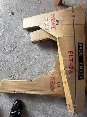 Elantra 24 Fender Pair.