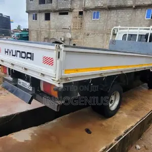 Hyundai Mighty Flatbed Truck – 2007 Model