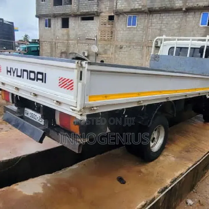Hyundai Mighty Flatbed Truck – 2007 Model