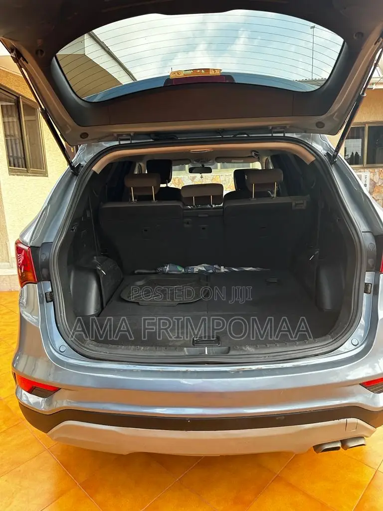 Hyundai Santa Fe SE AWD 2016 Blue
