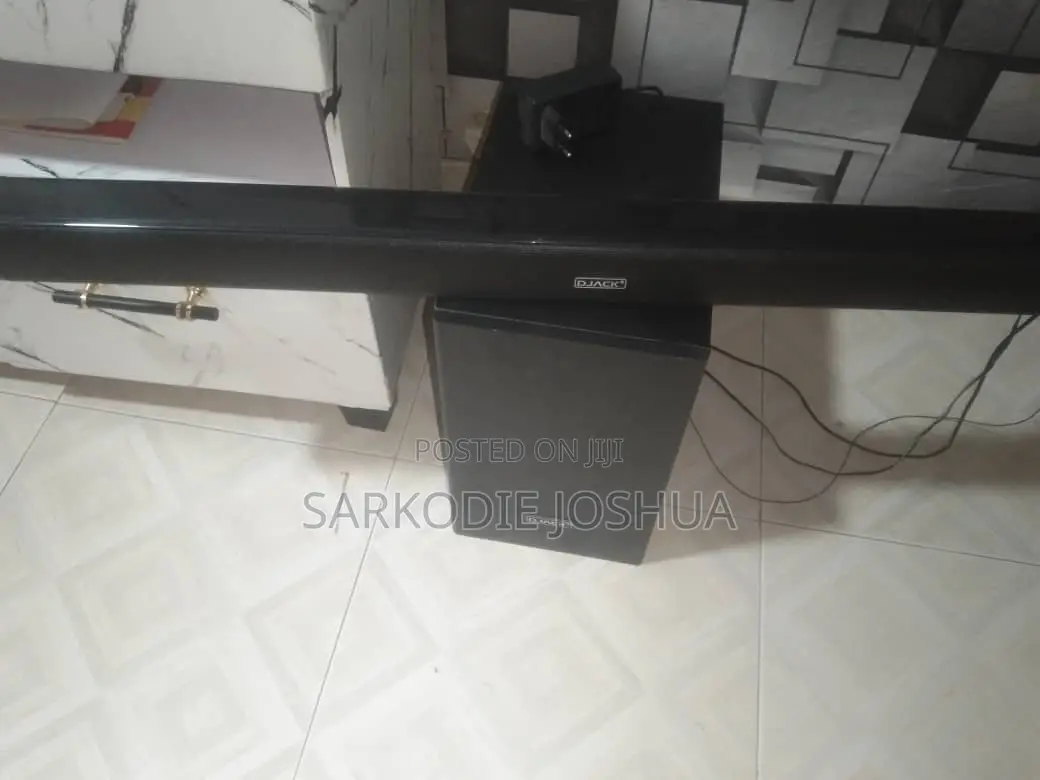 Djack Speaker With Remote and Base Bar.