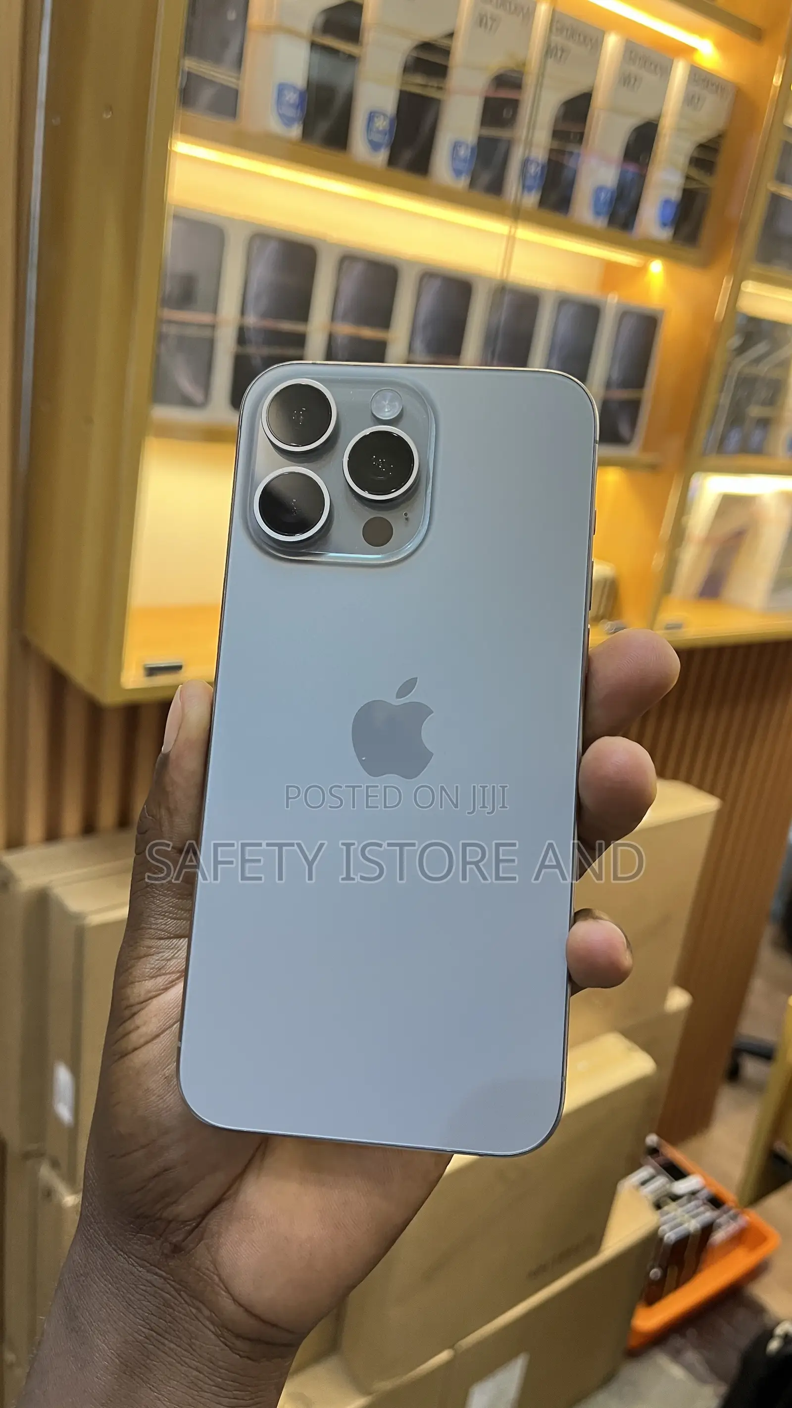New Apple iPhone 15 Pro Max 256 GB