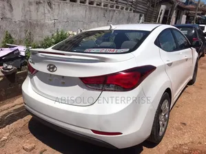 Hyundai Elantra Limited 4dr Sedan (1.8L 4cyl 6A) 2014 White
