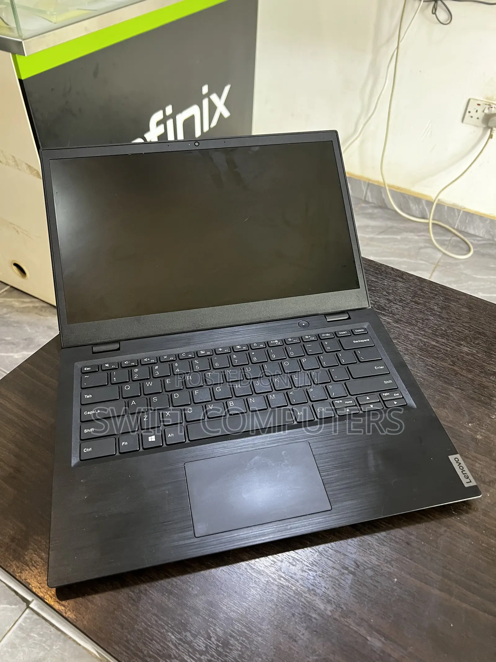 Laptop Lenovo 300e 4GB Intel Core i5 SSD 128GB