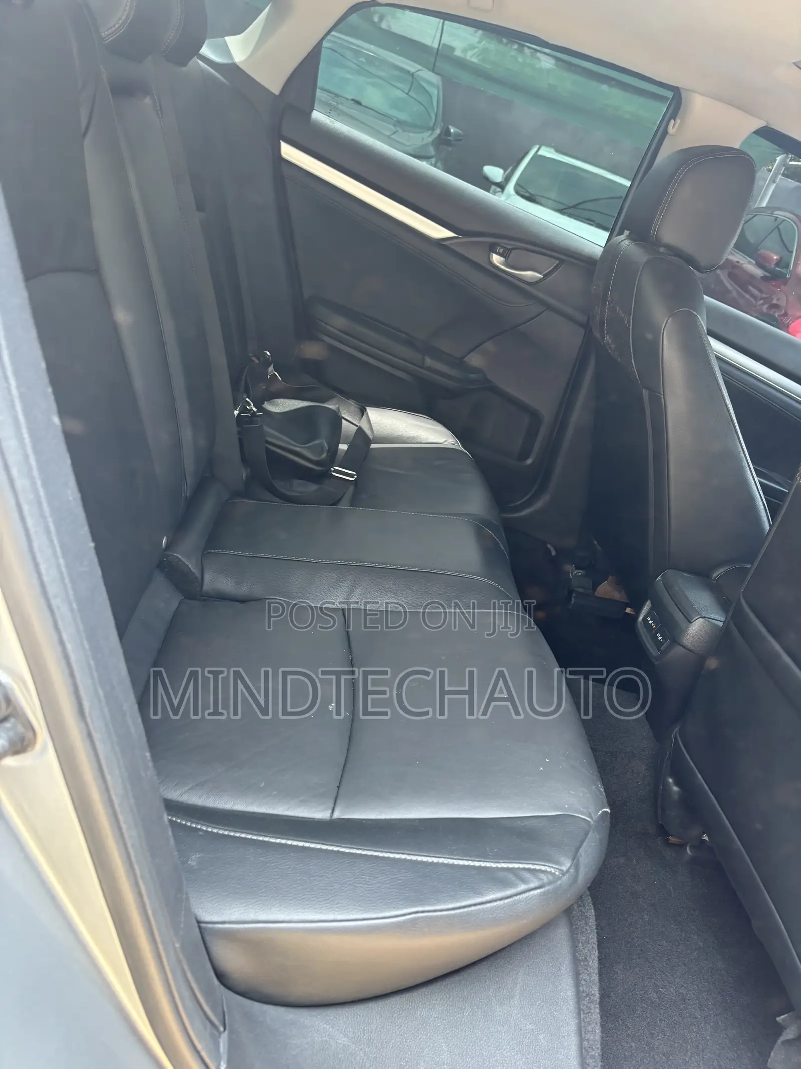 Honda Civic Touring Coupe 2018 Silver