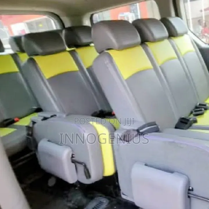 Hyundai Starex 2015 Yellow