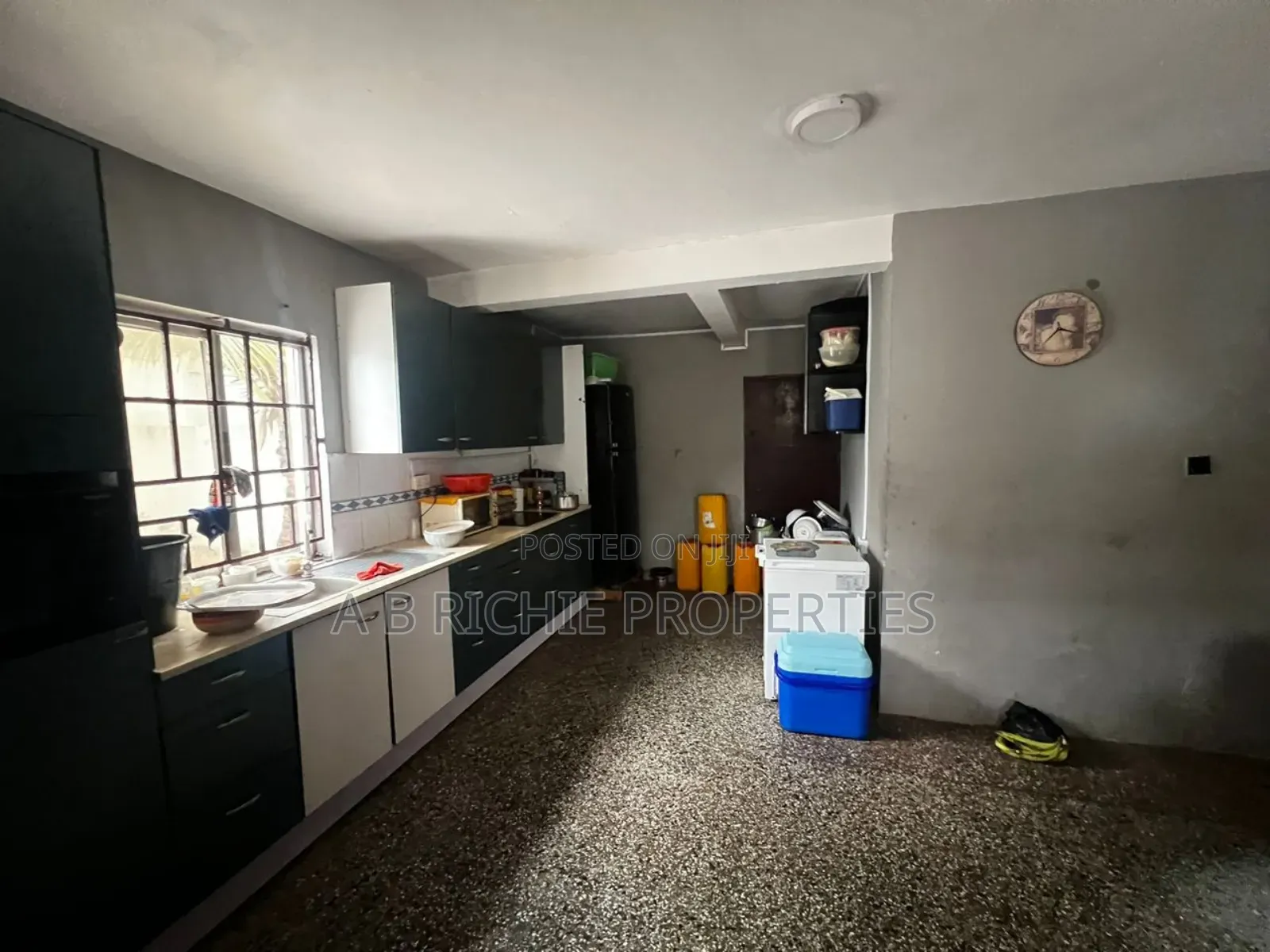 4bdrm Bungalow in Ab Richie Properties, Cold Store for sale