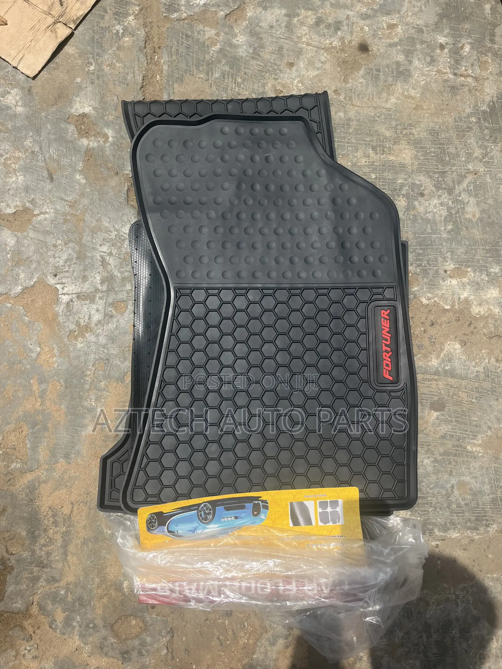 Toyota Fortuner Floor Mats / Floor Carpets