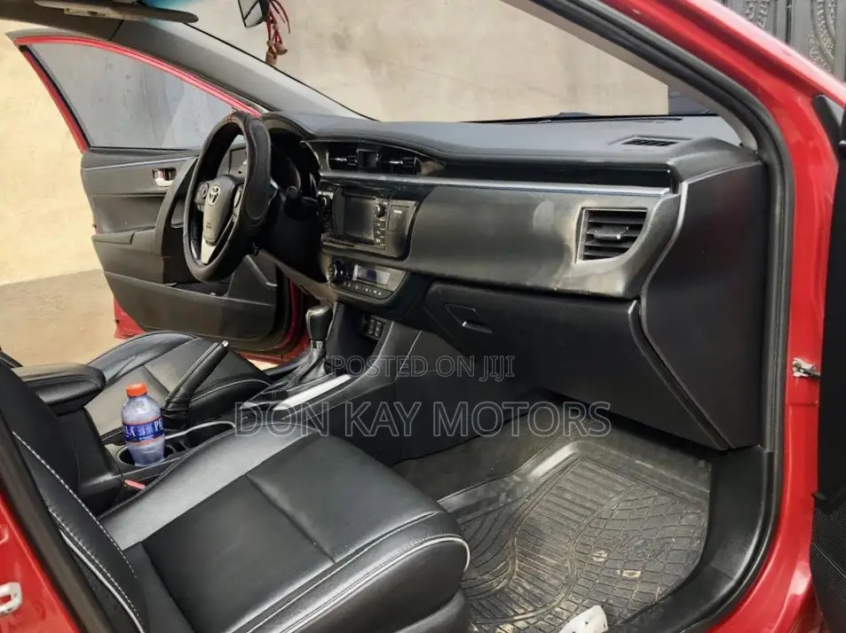 Toyota Corolla S w/Special Edition Pkg (1.8L 4cyl CVT) 2016 Red