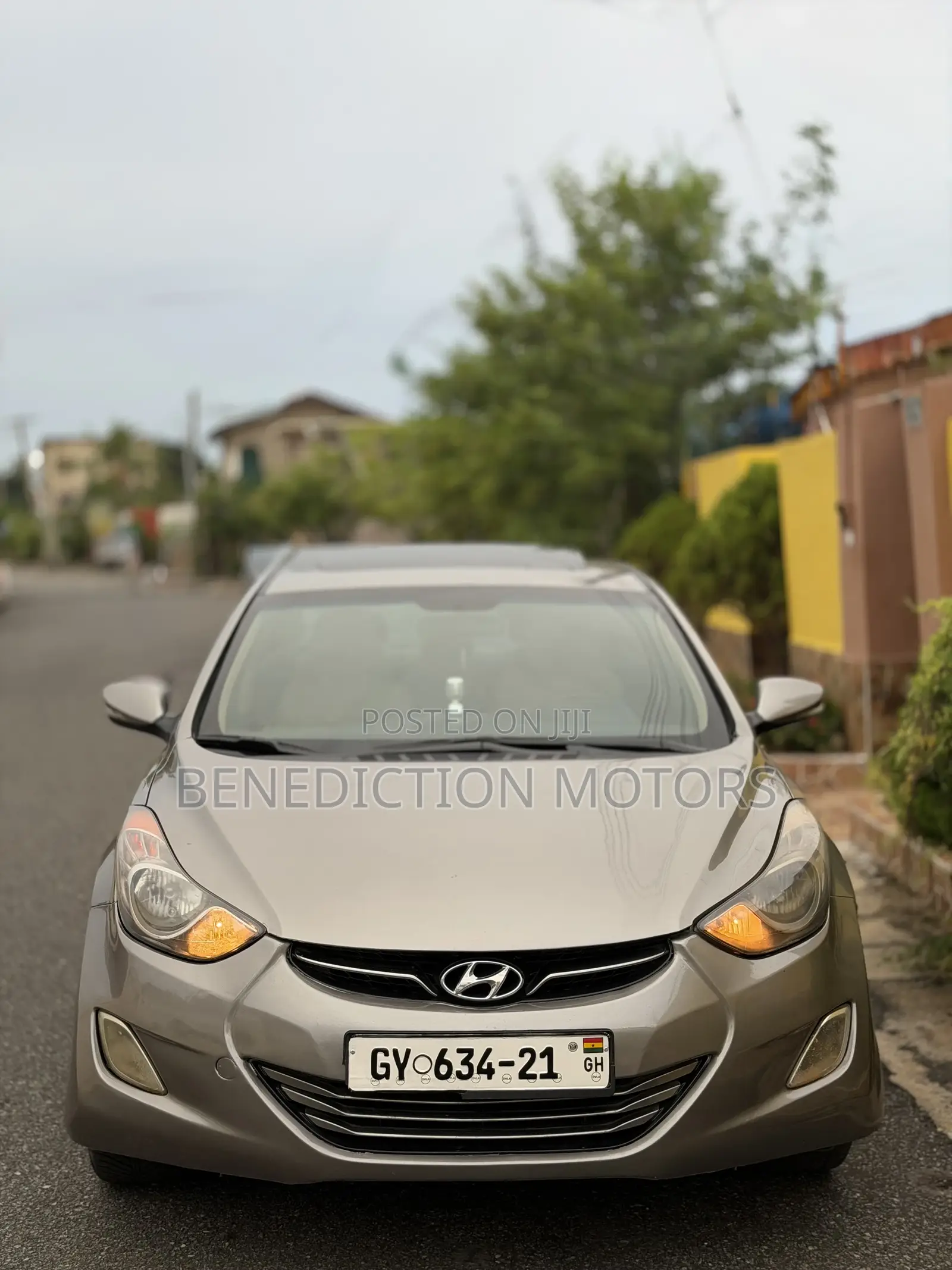 Hyundai Elantra Limited Sedan FWD (1.8L 4cyl 6A) 2013 Gray