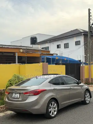 Hyundai Elantra Limited Sedan FWD (1.8L 4cyl 6A) 2013 Gray
