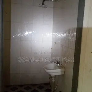 1bdrm Room & Parlour in Cold Store for rent