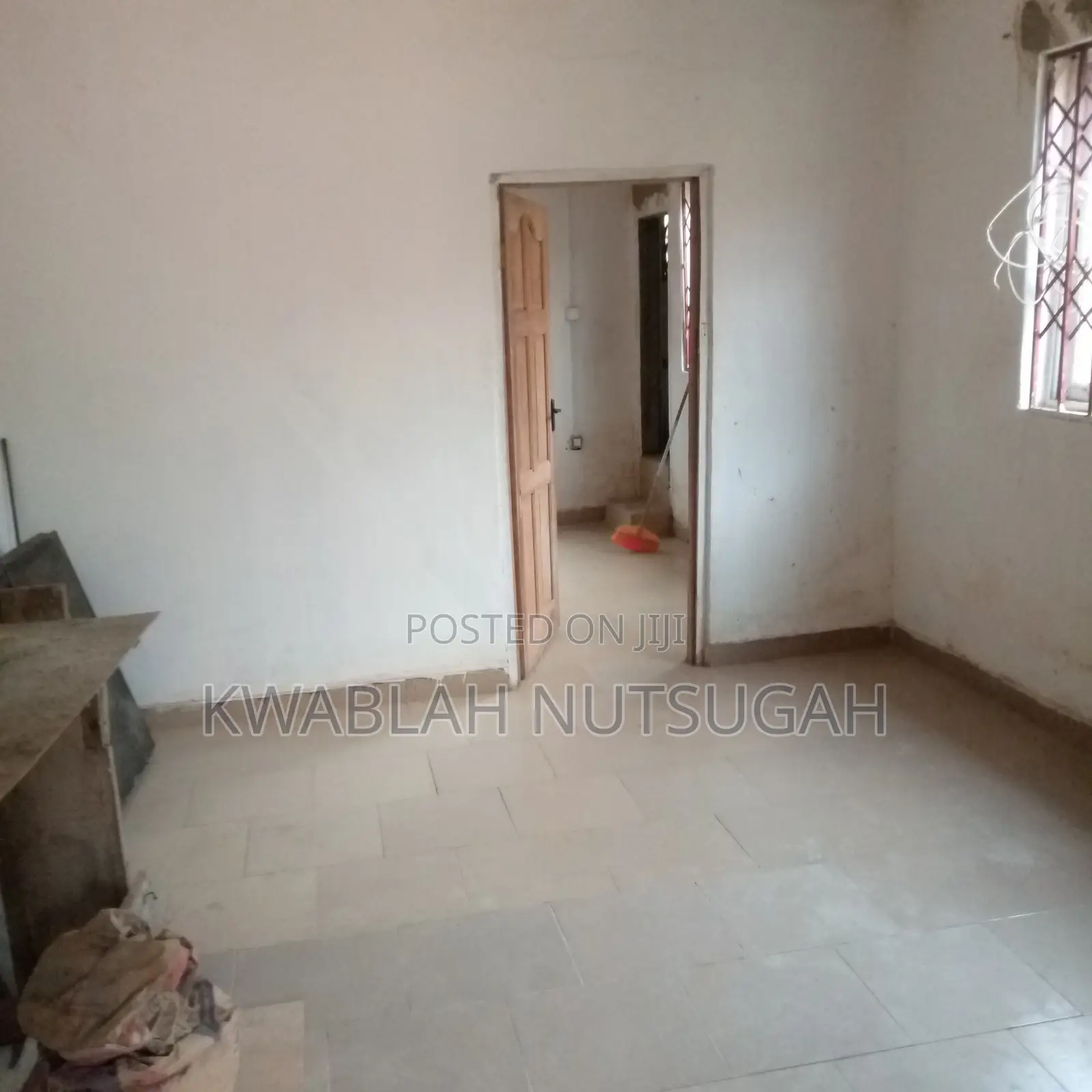 1bdrm Room & Parlour in Cold Store for rent