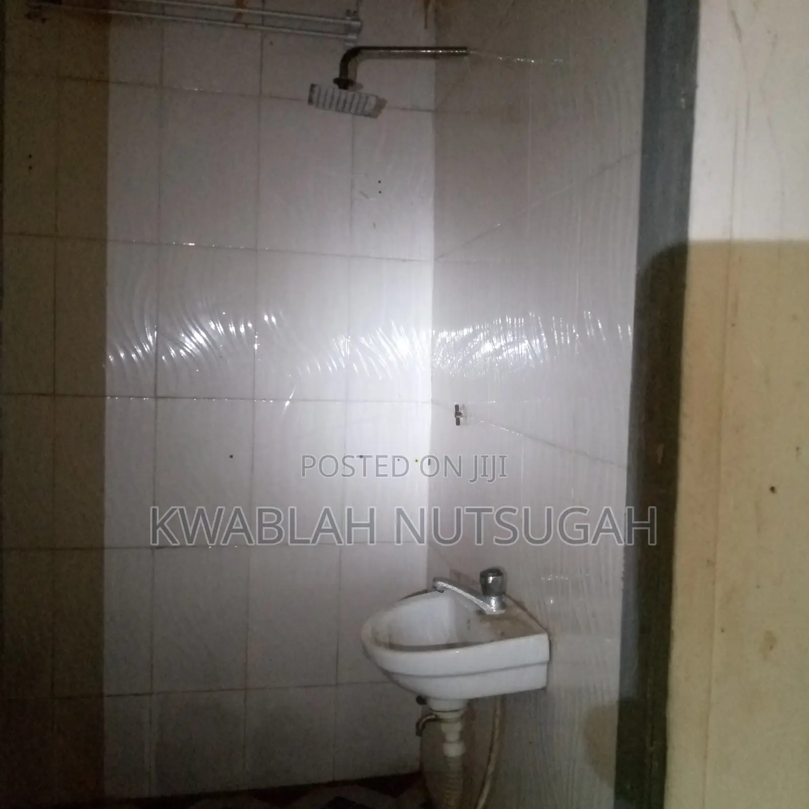 1bdrm Room & Parlour in Cold Store for rent