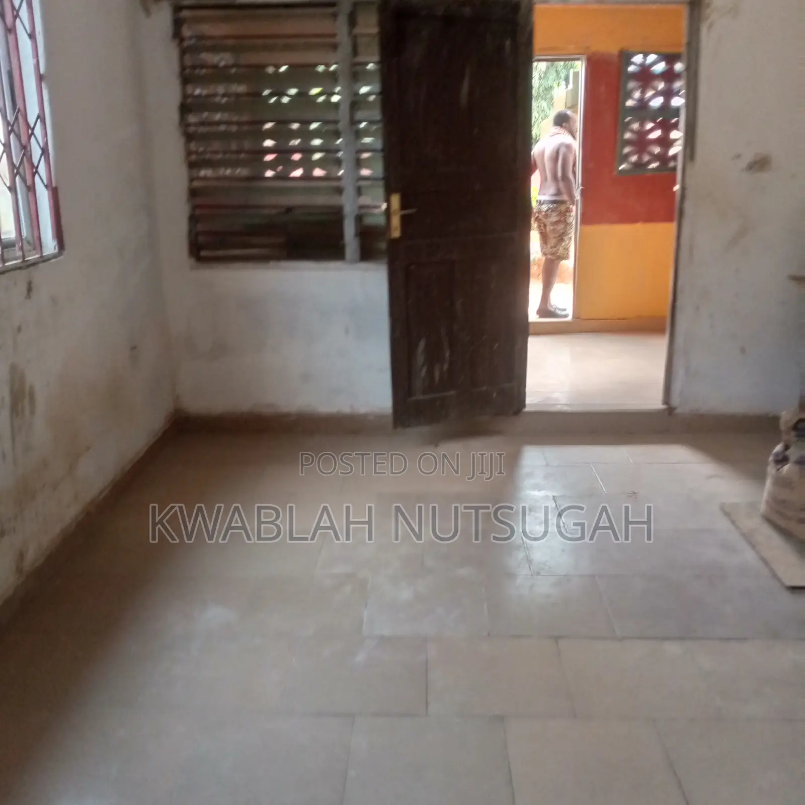 1bdrm Room & Parlour in Cold Store for rent