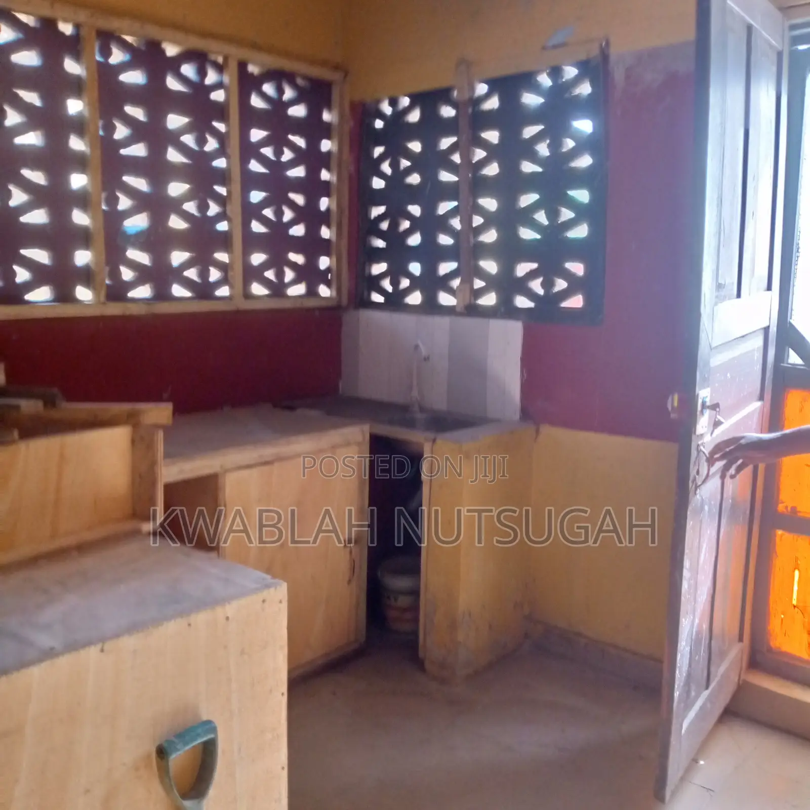1bdrm Room & Parlour in Cold Store for rent