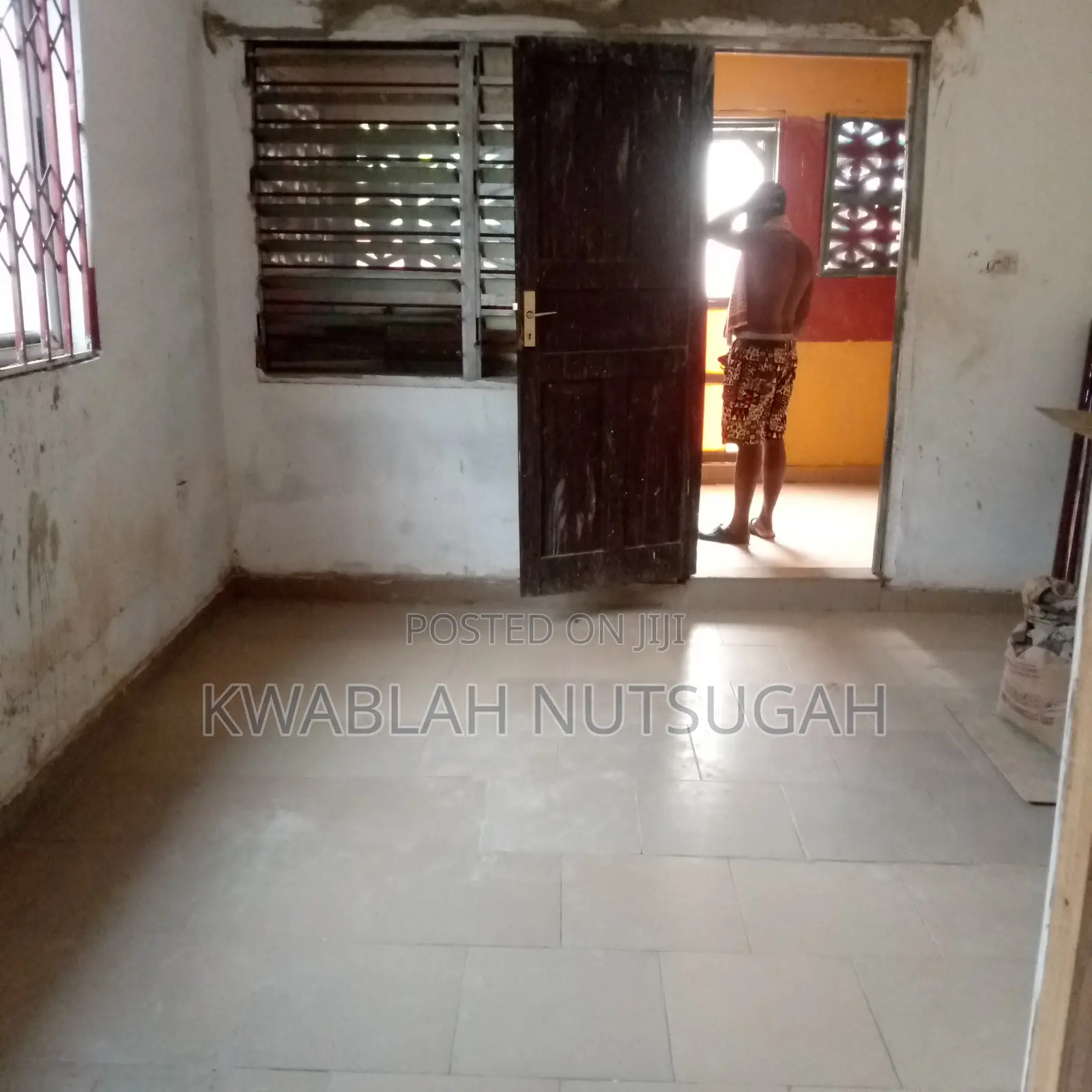 1bdrm Room & Parlour in Cold Store for rent