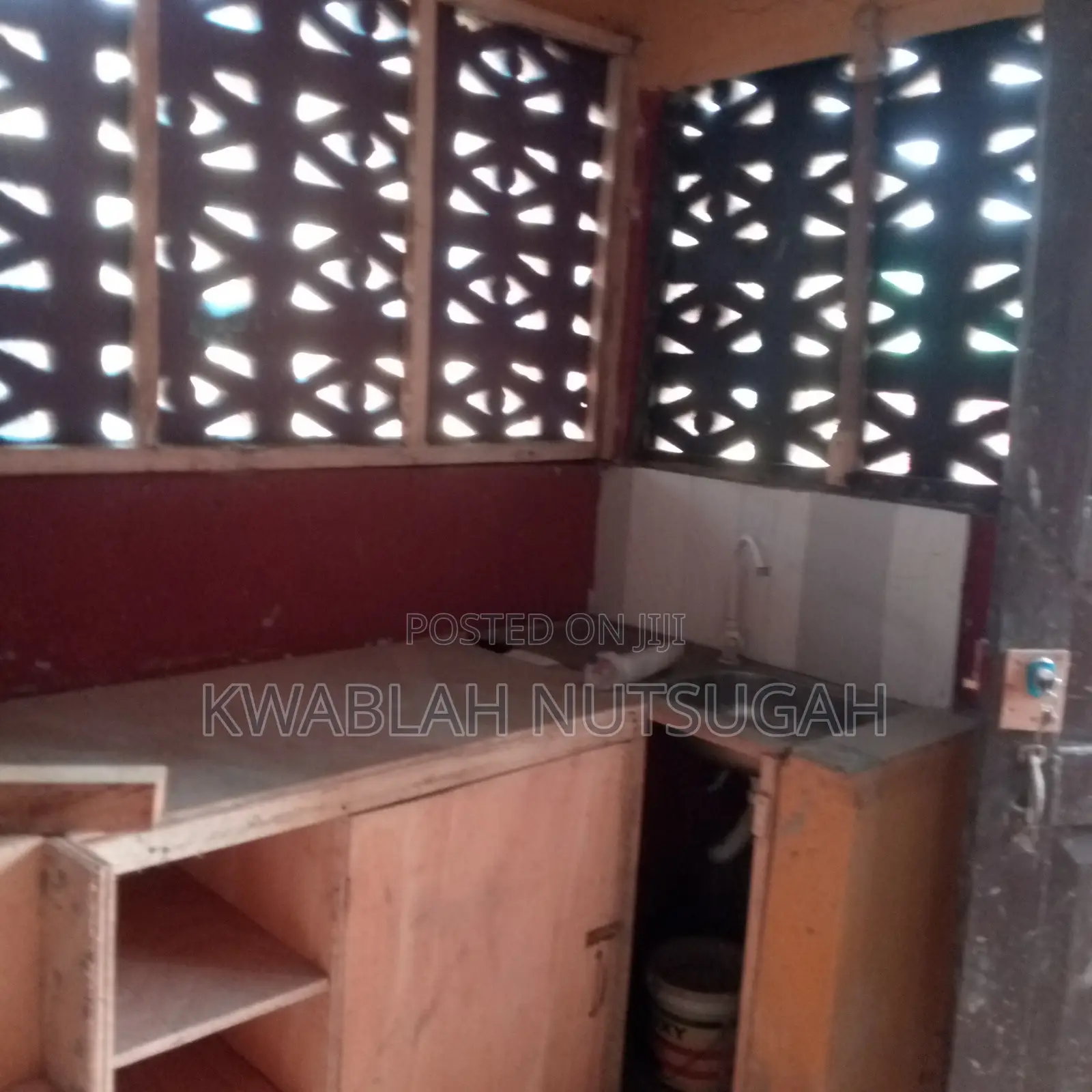 1bdrm Room & Parlour in Cold Store for rent