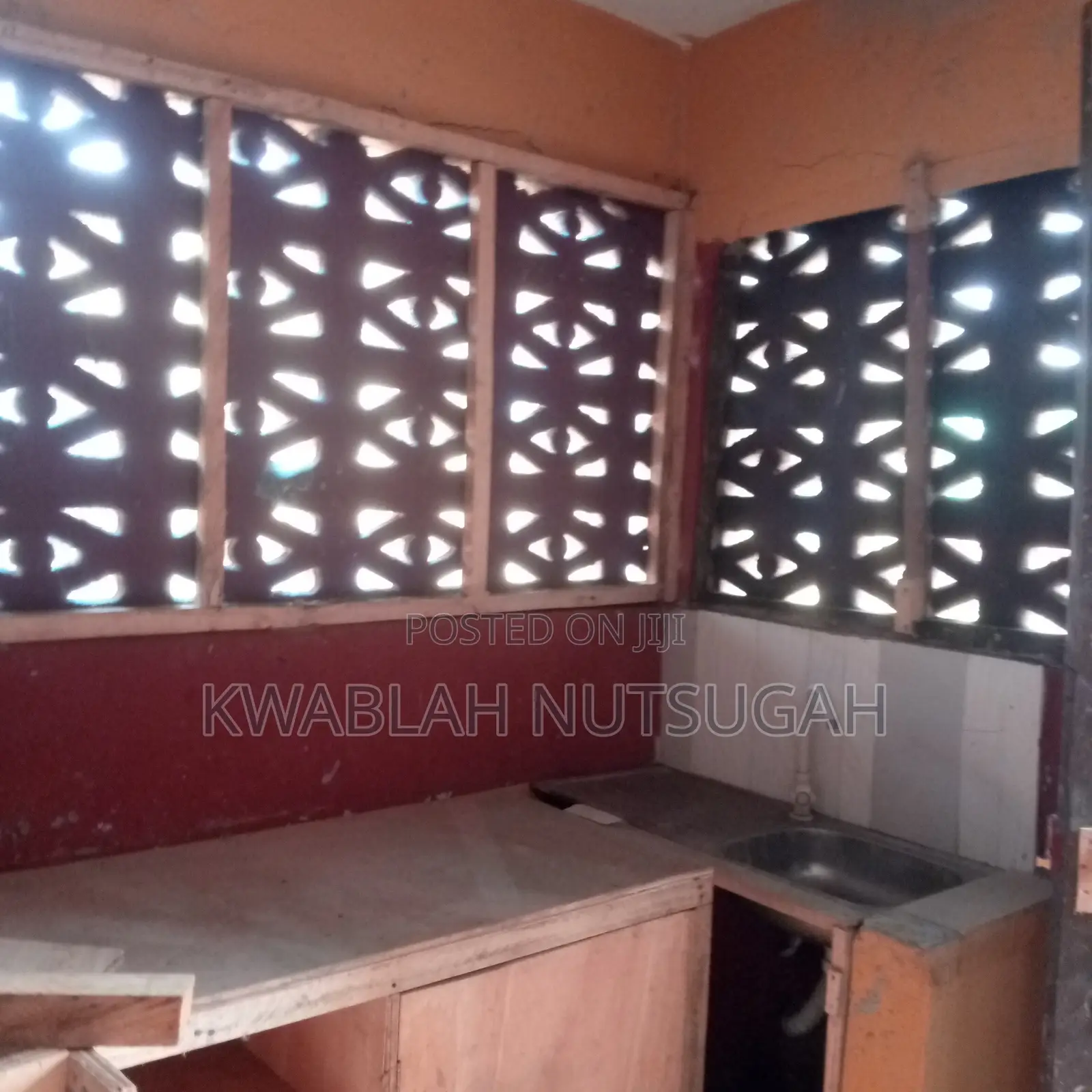 1bdrm Room & Parlour in Cold Store for rent