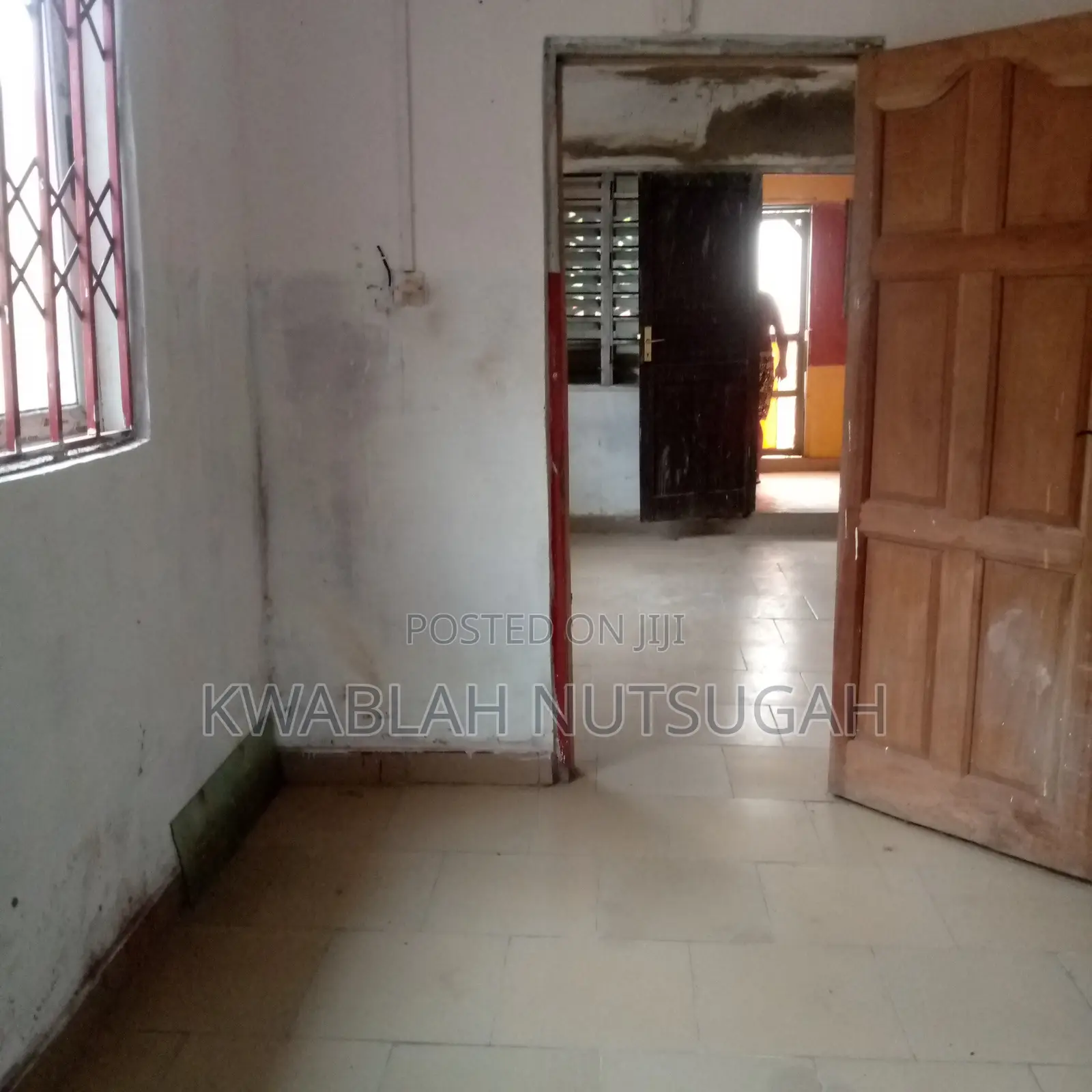 1bdrm Room & Parlour in Cold Store for rent