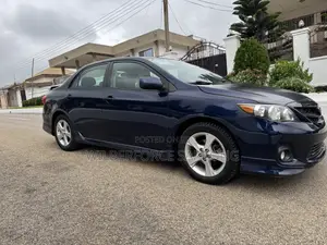 Toyota Corolla S 5-Speed 2013 Blue