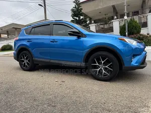 Toyota RAV4 SE AWD (2.5L 4cyl 6A) 2016 Blue