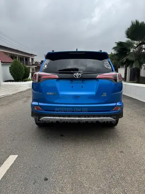 Toyota RAV4 SE AWD (2.5L 4cyl 6A) 2016 Blue