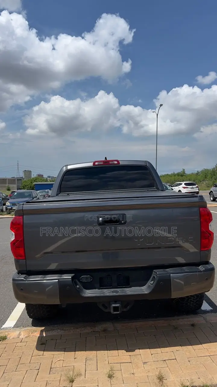 Toyota Tundra TRD Pro 5.7L V8 4x4 CrewMax 5.6 ft. box 145.7 in. WB 2019