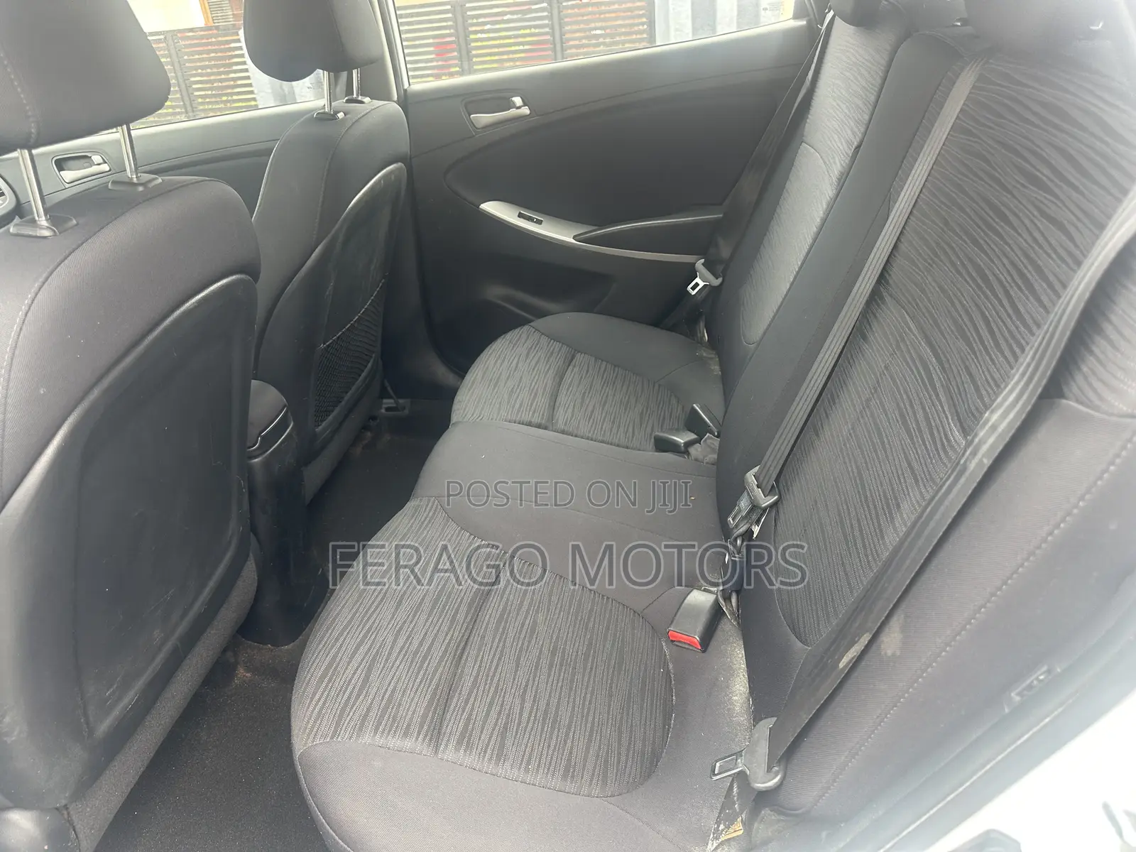 Hyundai Accent SE Hatchback 2016 White