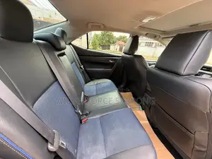 Toyota Corolla SE 4dr Sedan (1.8L 4cyl CVT) 2017 Black